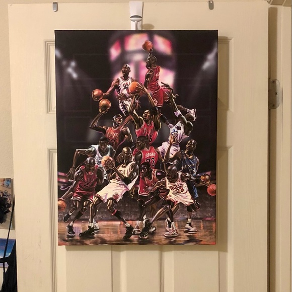 Michael Jordan And The Bulls Canvas Print - Picture 2 of 5